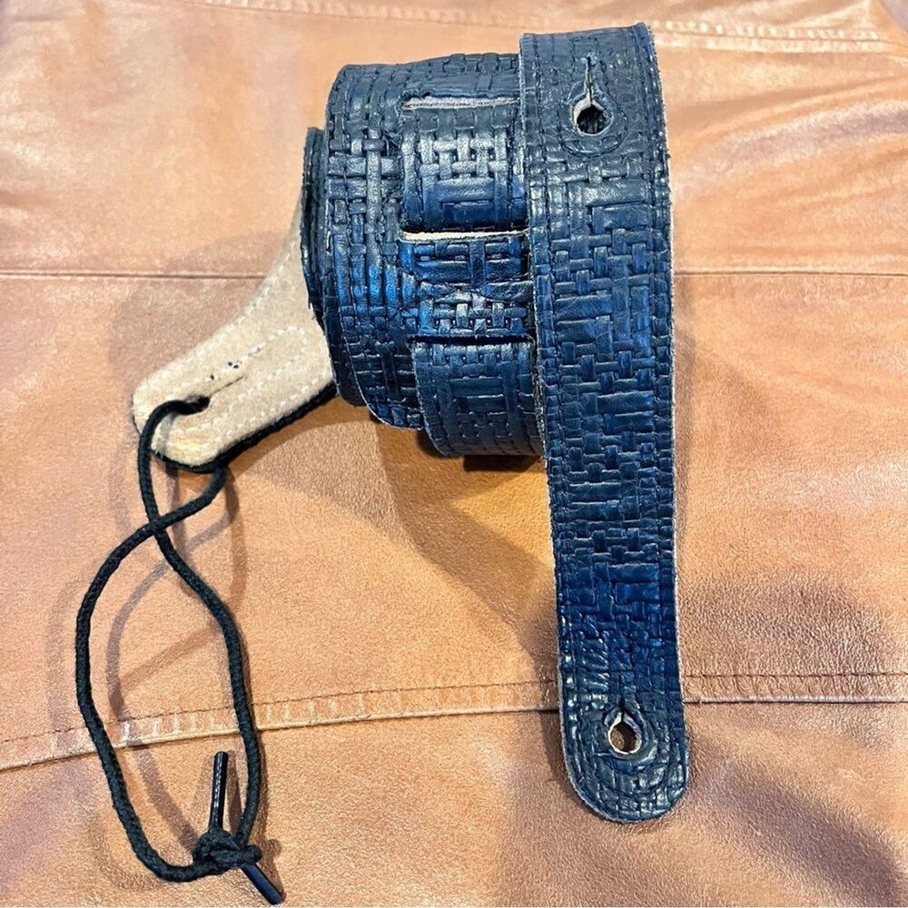 Levy's Black Basket Weave Leather Guitar Strap M26GT #23